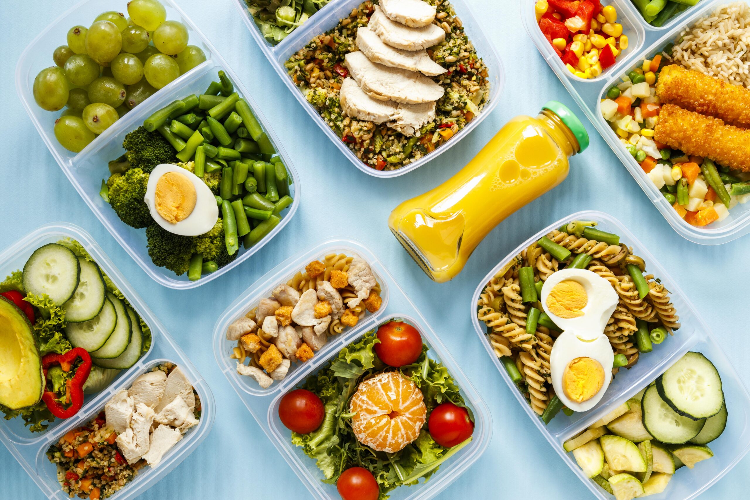 arreglo cocinado sabroso lote de alimentos